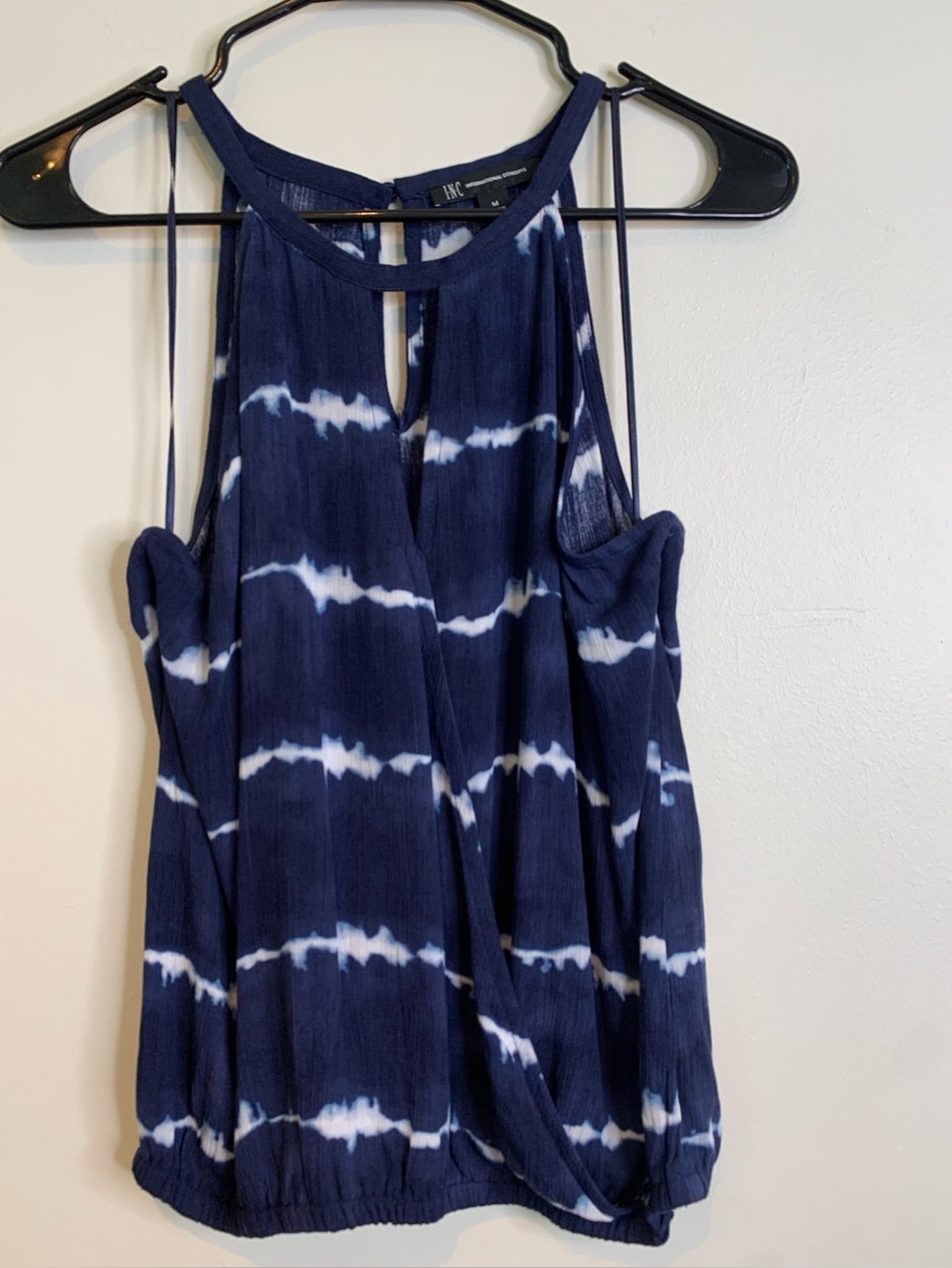 INC International Concepts white and navy tie-dye tank top in size M
